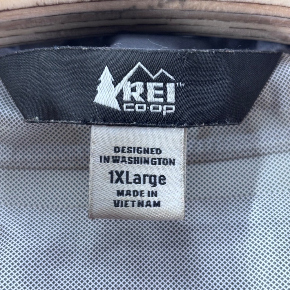 REI Co-op Rain Jacket Womens 1X Burgundy Recycled Nylon Hooded Shell Hiking - Picture 5 of 6